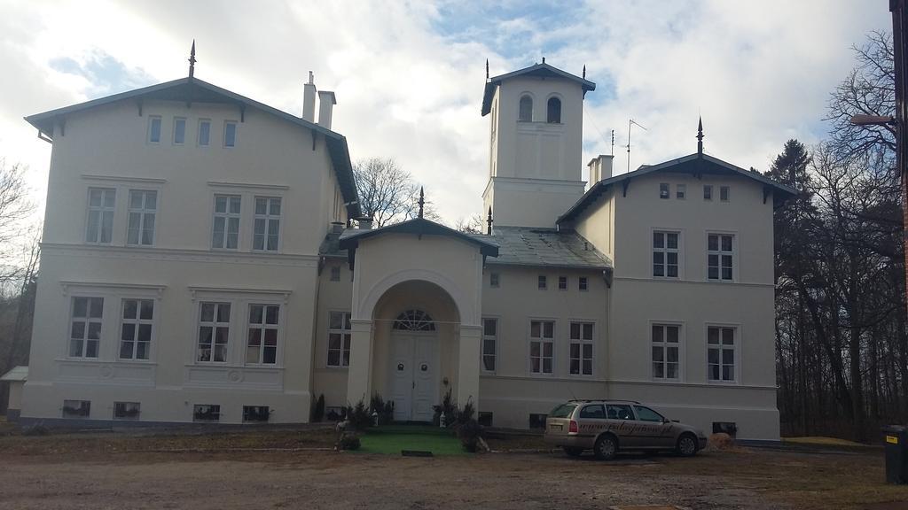 Agroturystyka "Palac W Janowie" Εξωτερικό φωτογραφία