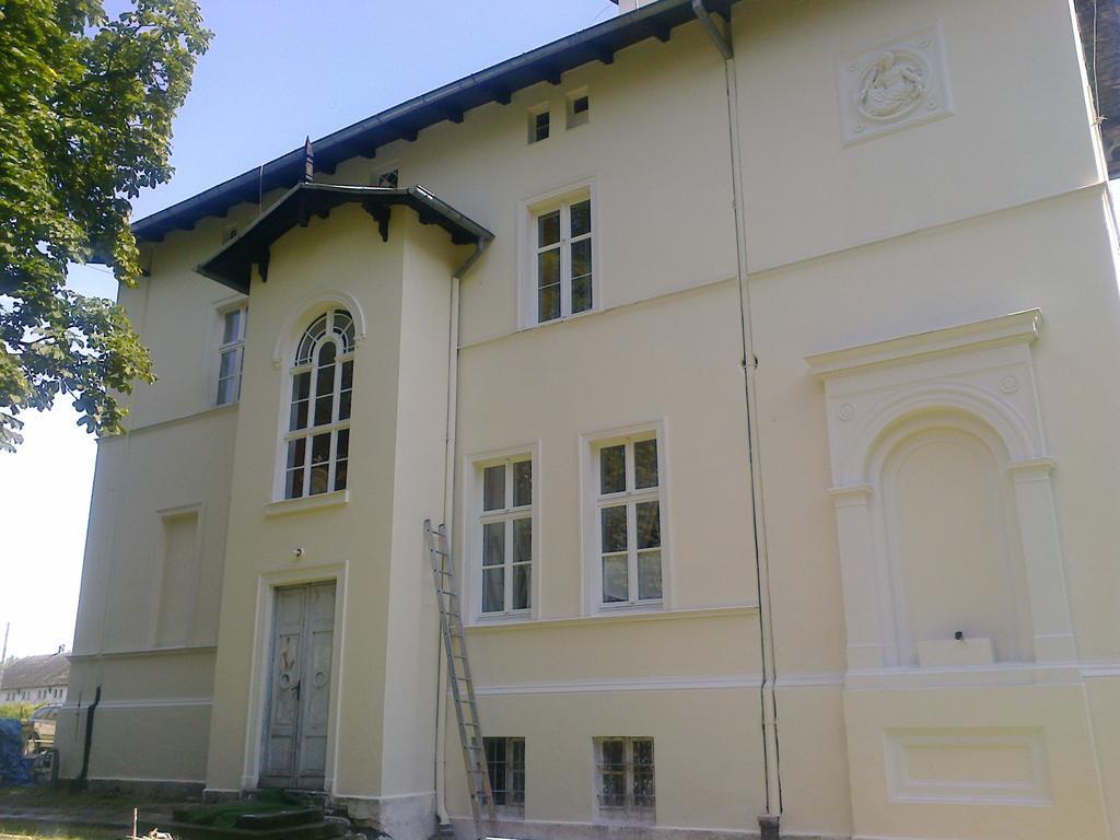 Agroturystyka "Palac W Janowie" Εξωτερικό φωτογραφία